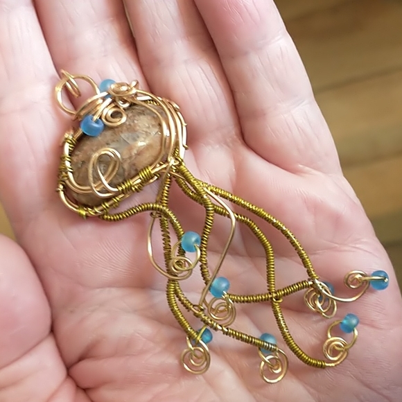 NWT Handcrafted Squid 🐙 Pendant - Picture 7 of 7